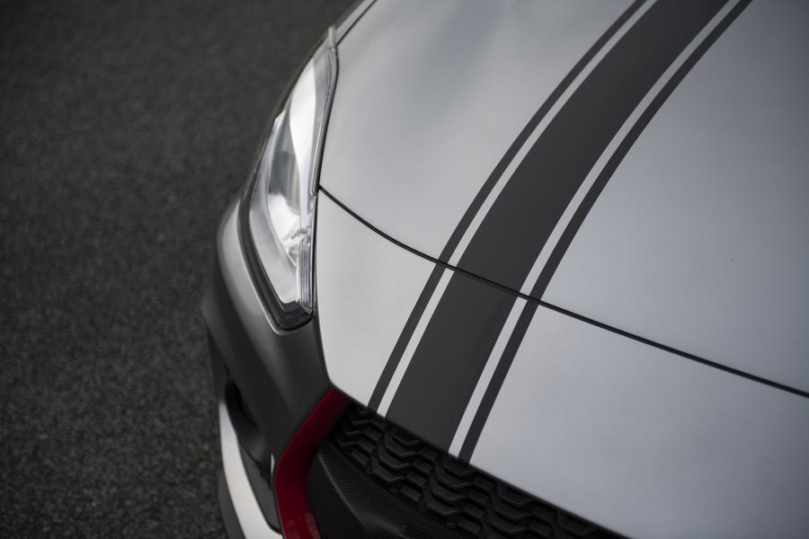 Детали экстерьера Suzuki Swift Sport Katana 2019 года  (фото 4 из 15)